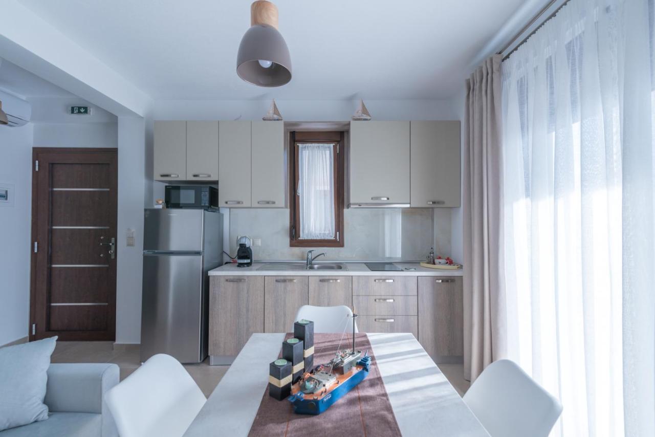Kalli'S Apartments Nikiti  Eksteriør billede